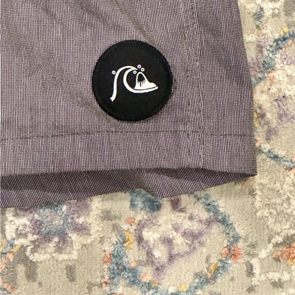 Quiksilver Men's Standard Resin Tint  16” Volley Swim Trunk Bathing Suit Sz Sm - Picture 6 of 9